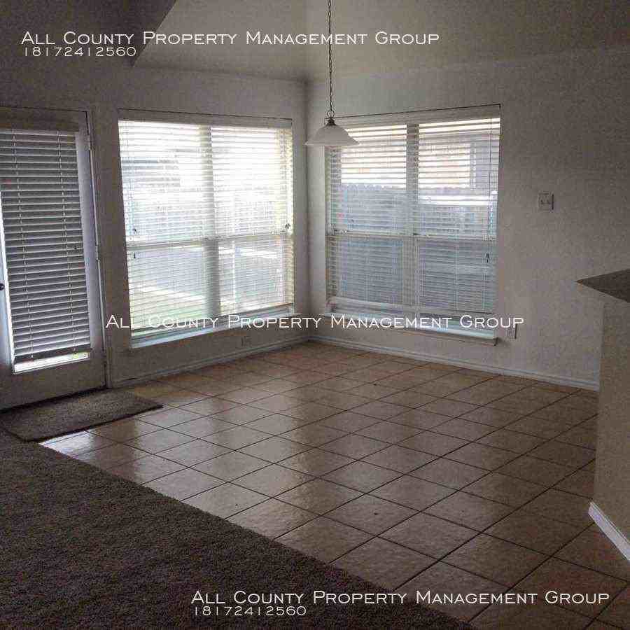 206 Glenwood Dr - Photo 3 of 10