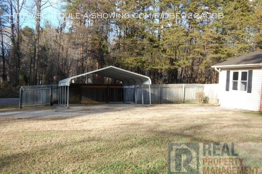 8225 Easley Rd - Photo 3 of 18