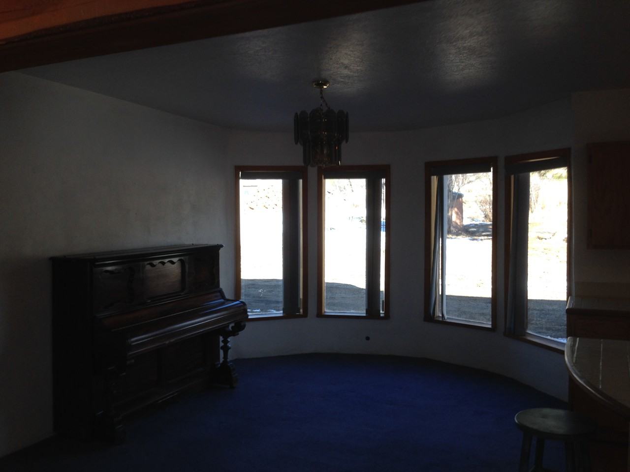 579 Baca Ln - Photo 2 of 8