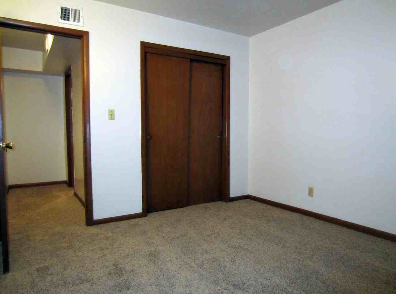 1610 S Campbell - Photo 3 of 3