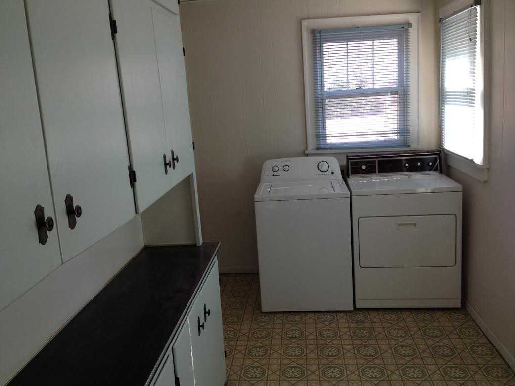 1210 S Florence Ave - Photo 5 of 7