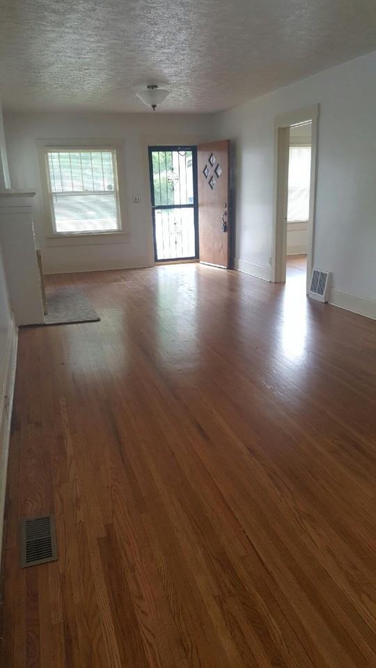 1161 S Kimbrough Ave - Photo 3 of 15