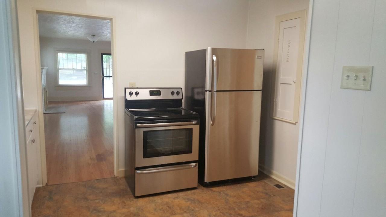 1161 S Kimbrough Ave - Photo 5 of 15