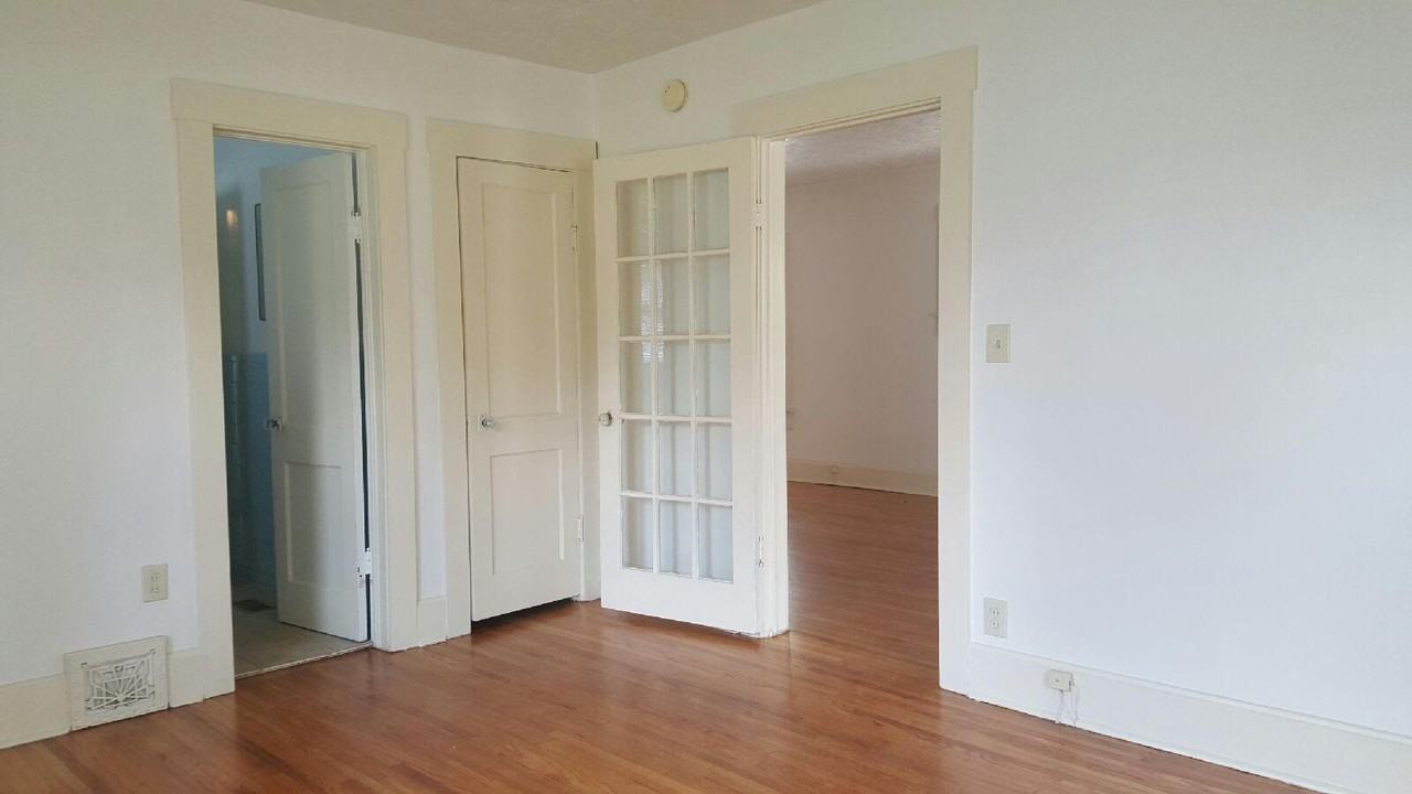 1161 S Kimbrough Ave - Photo 6 of 15