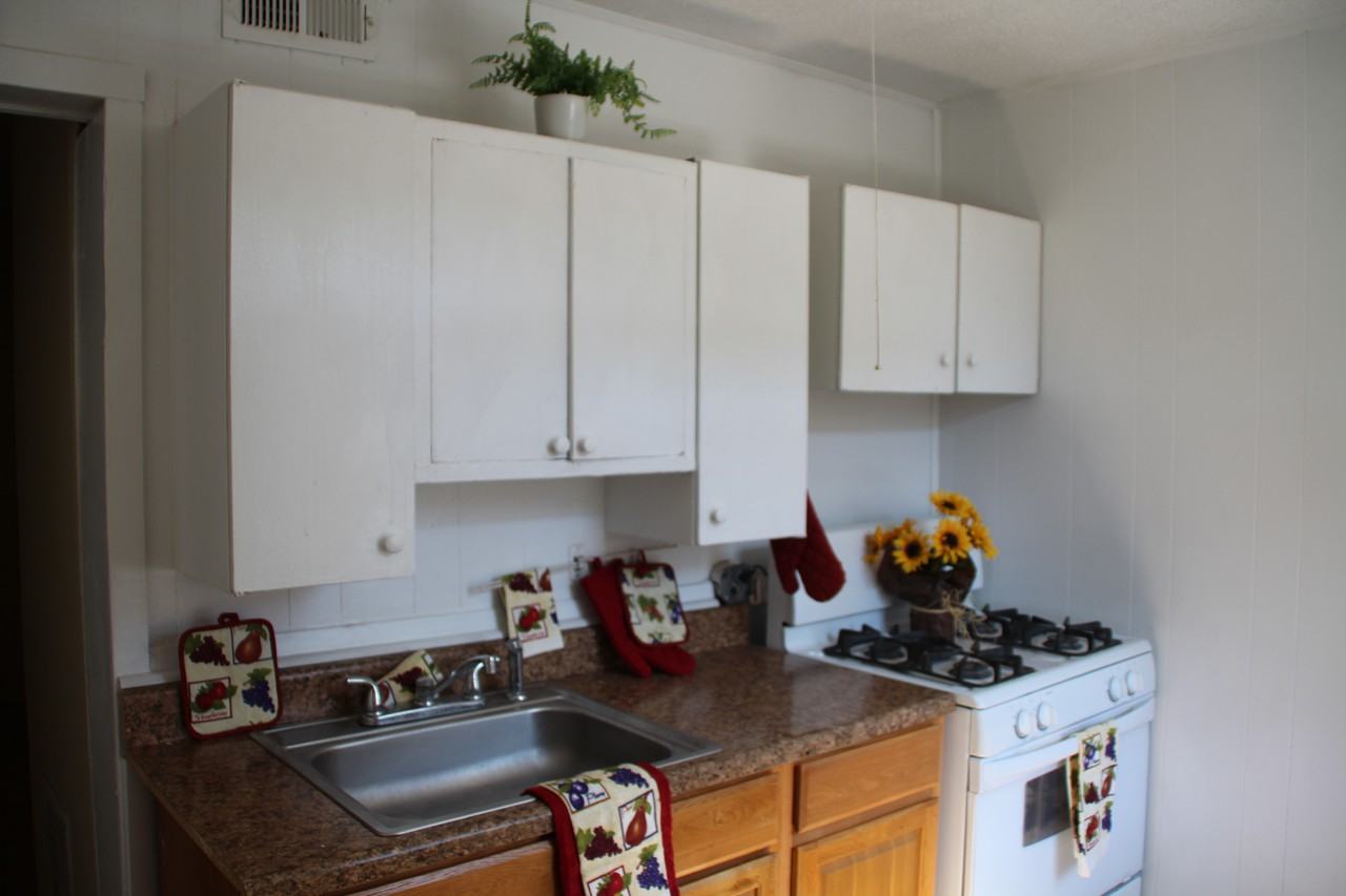 435 Freeman St - Photo 7 of 11