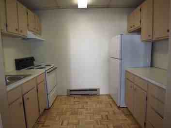 Crest - West King Street - Photo 2 of 7