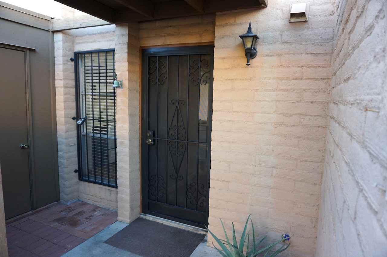 2875 N Tucson Blvd #36