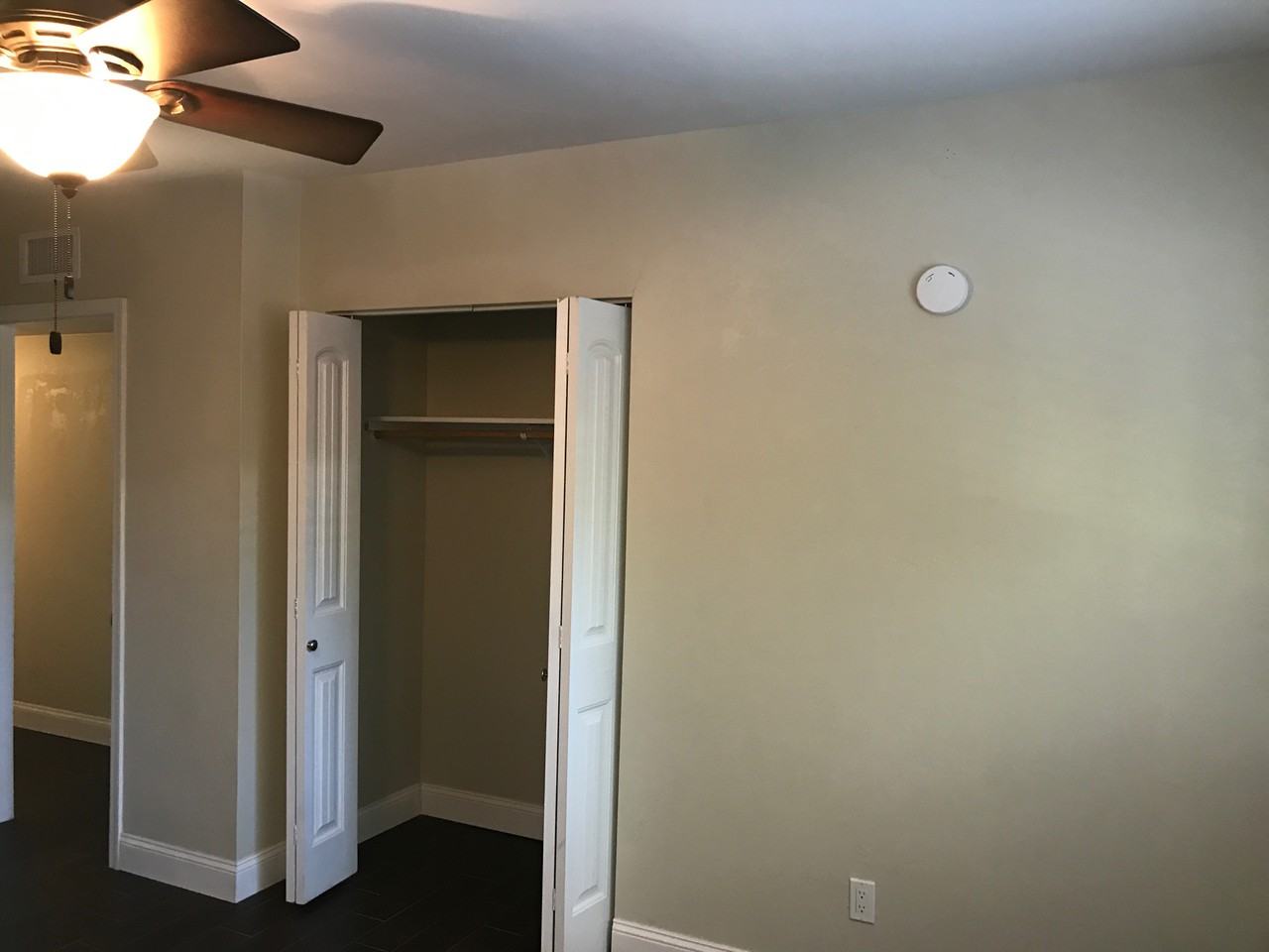 1002 E Lester St - Photo 2 of 18