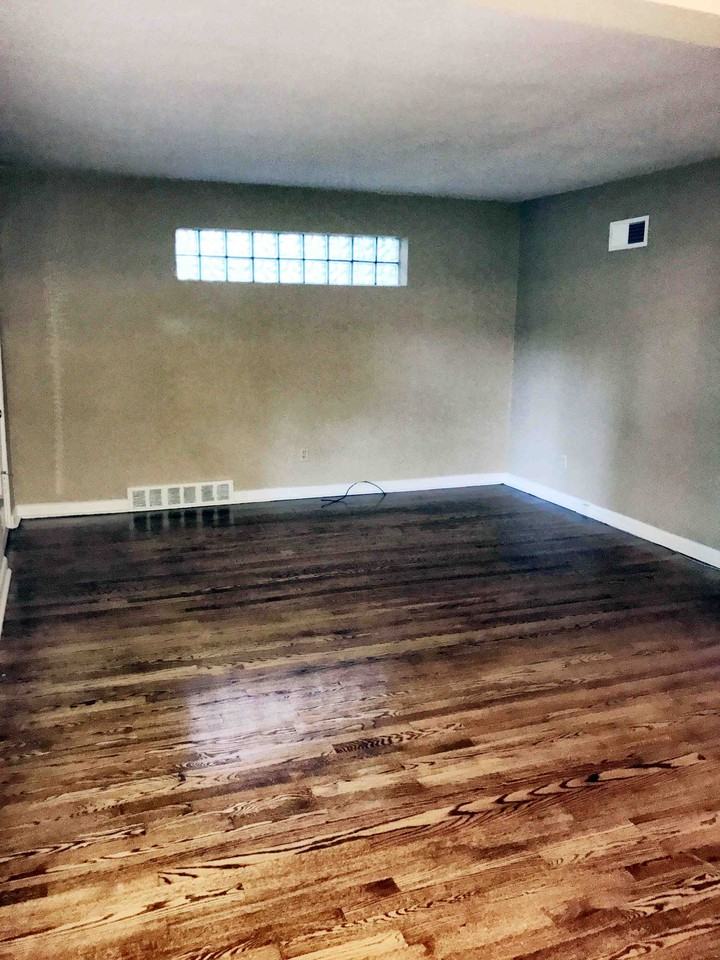 8698 White Ave - Photo 2 of 12