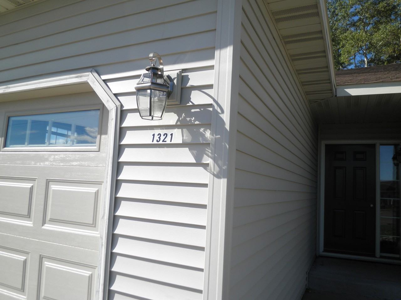 1321 New York Ave - Photo 2 of 10