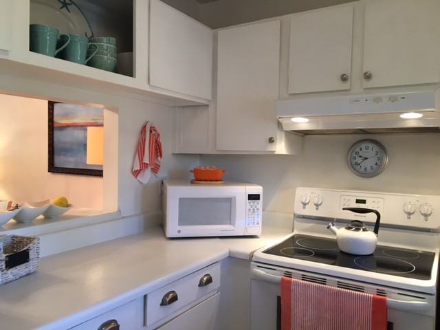 1650 Stickney Point Road - Photo 3 of 10
