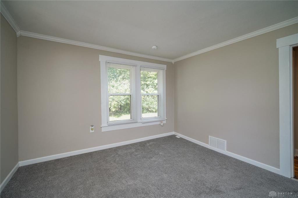 2490 N Union Rd - Photo 3 of 10