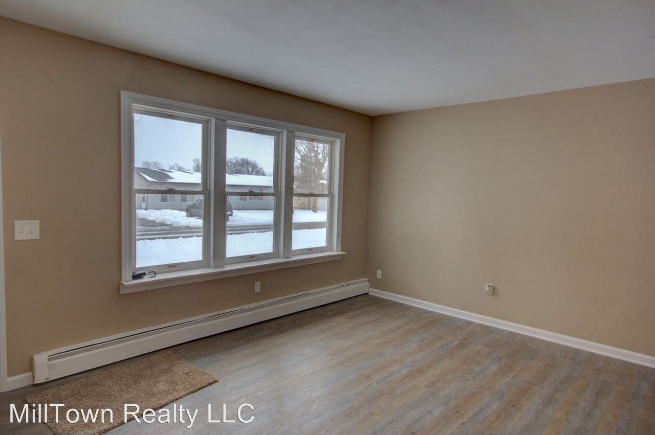 4713 11th Street A - Photo 2 of 33