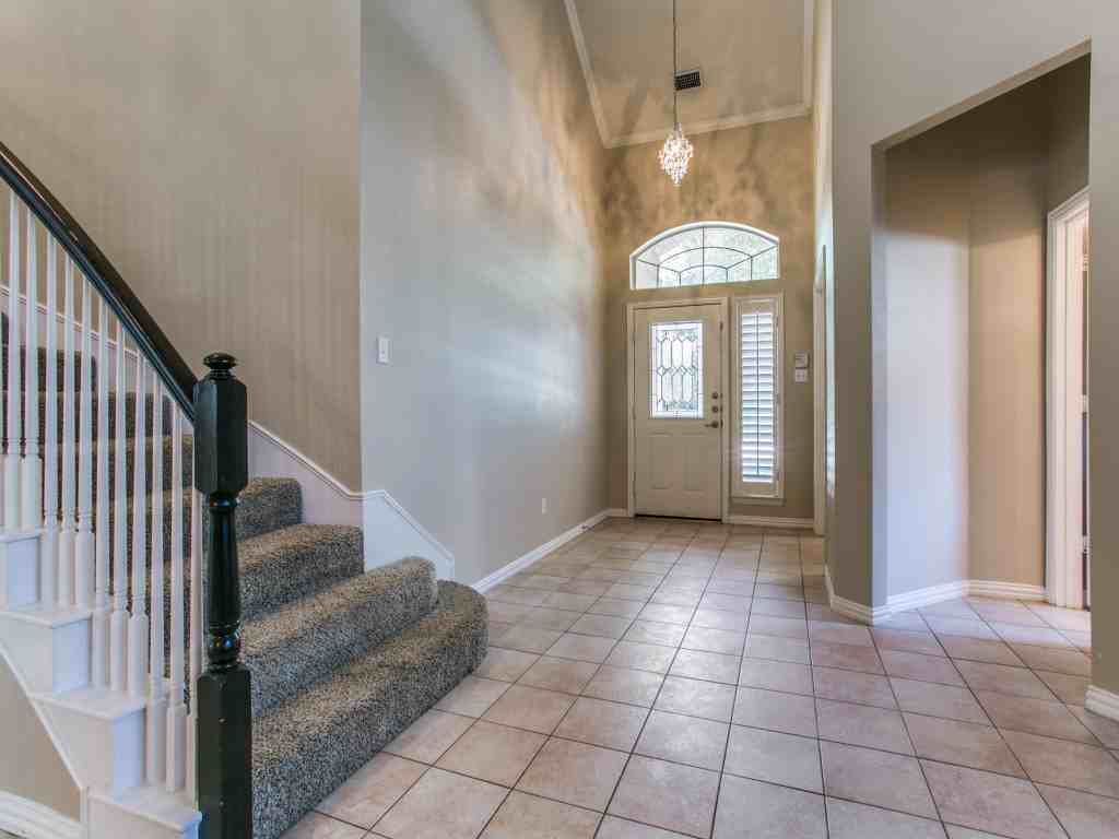 4105 Eastleigh Dr - Photo 2 of 18