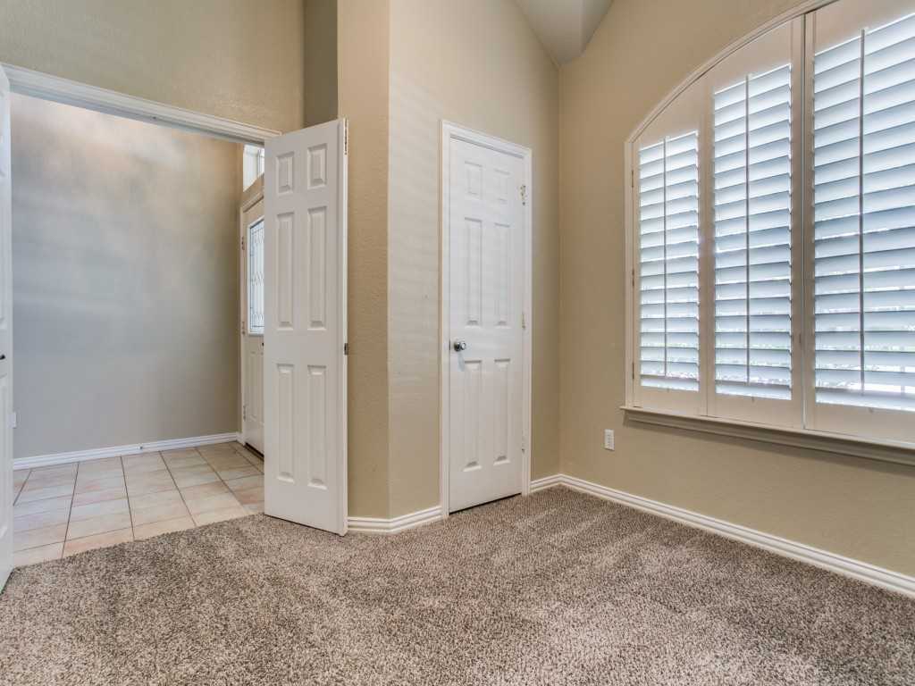 4105 Eastleigh Dr - Photo 3 of 18