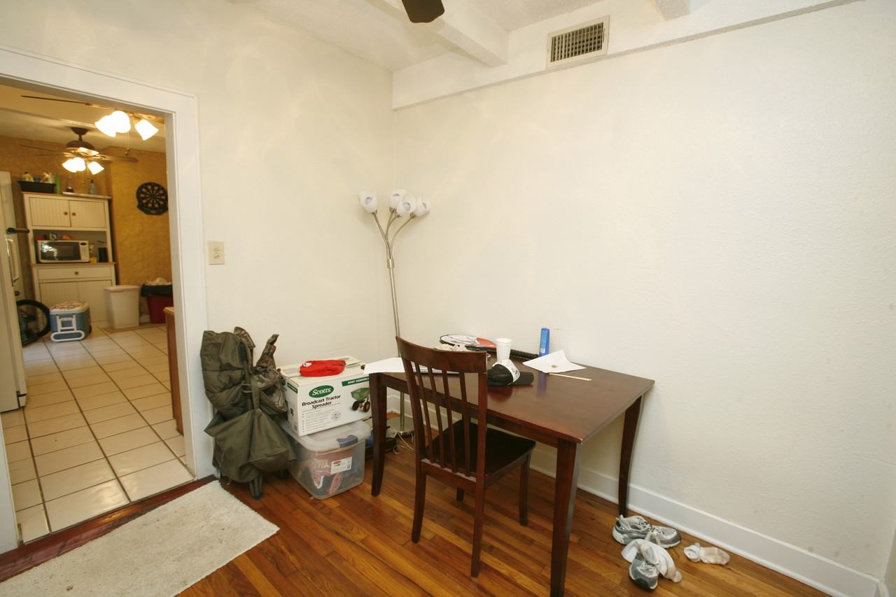 4507 Avenue F - Photo 3 of 11