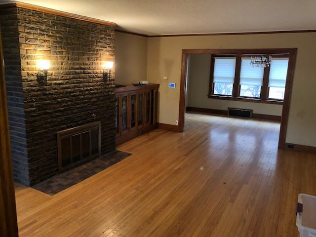 449 W 7th St - Photo 2 of 14