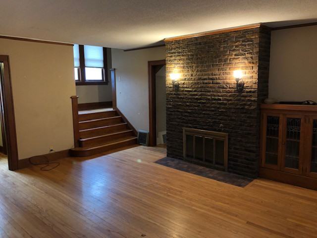 449 W 7th St - Photo 3 of 14