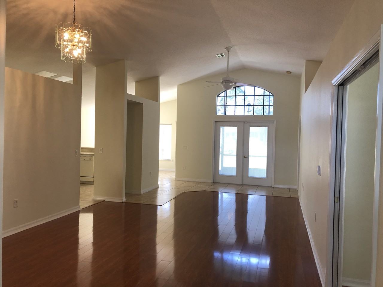 11512 Tee Time Cir - Photo 3 of 18