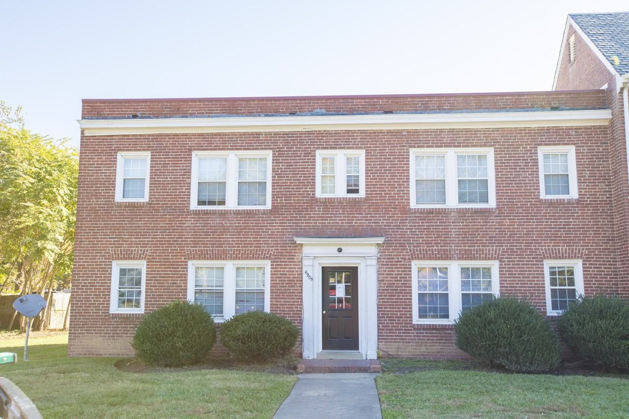 4903 Chamberlayne Ave - Photo 2 of 10