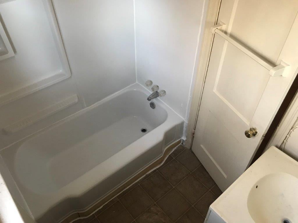 548 Green View Ln - Photo 3 of 6