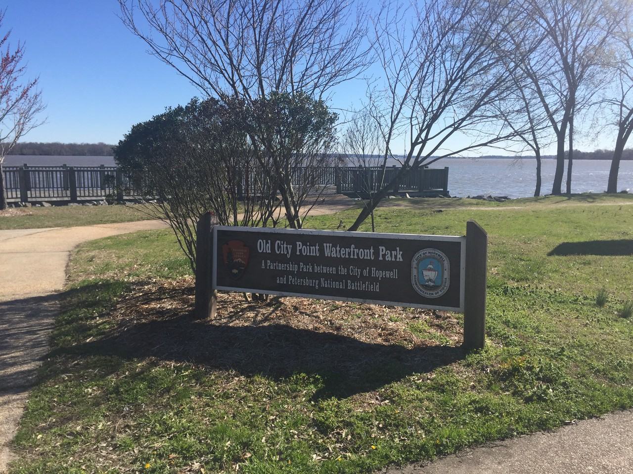 1020 Maplewood Ave - Photo 3 of 4