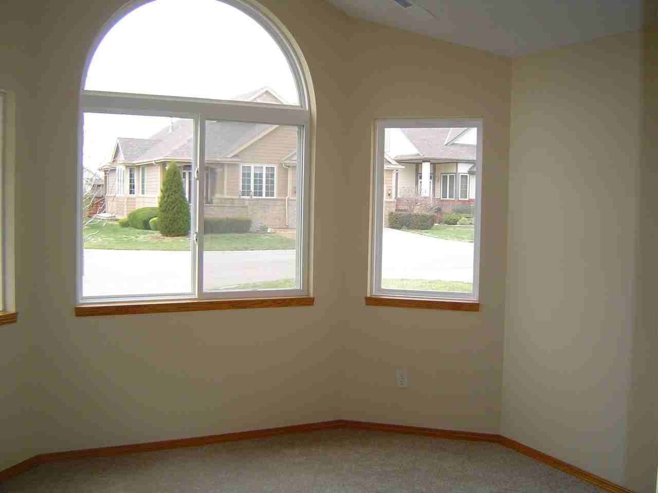 4530 Barton Creek Ct - Photo 2 of 7