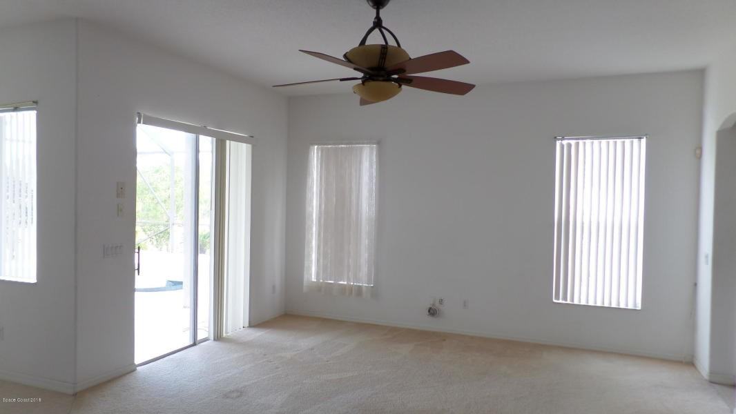 2645 Kelly Ln - Photo 2 of 16