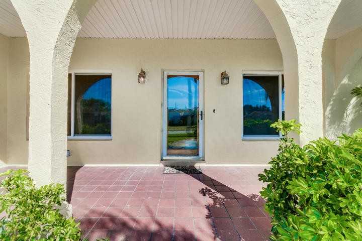 150 Elm St - Photo 3 of 29