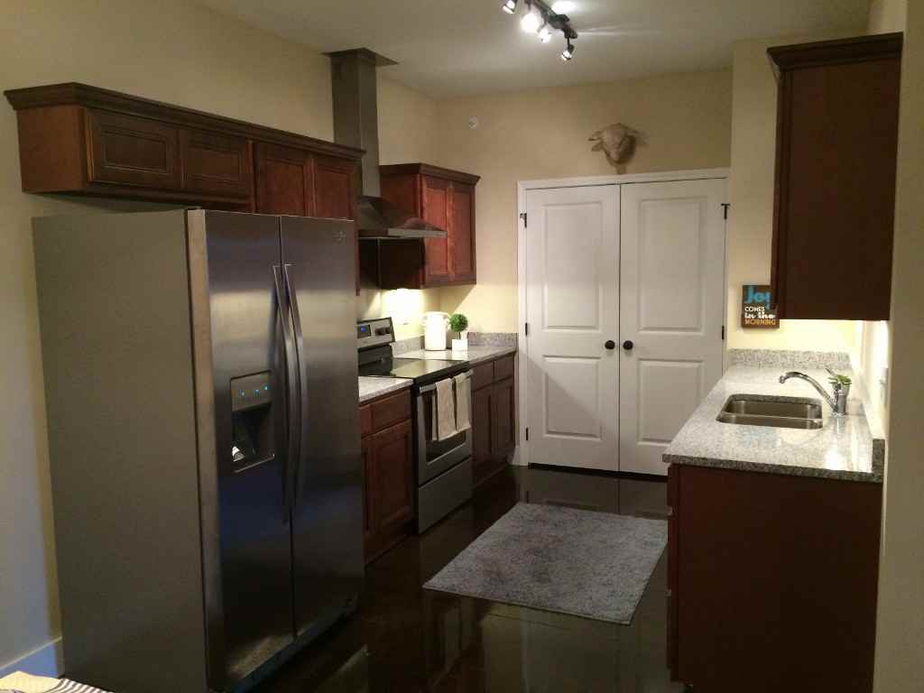 317 E Main St - Photo 3 of 6