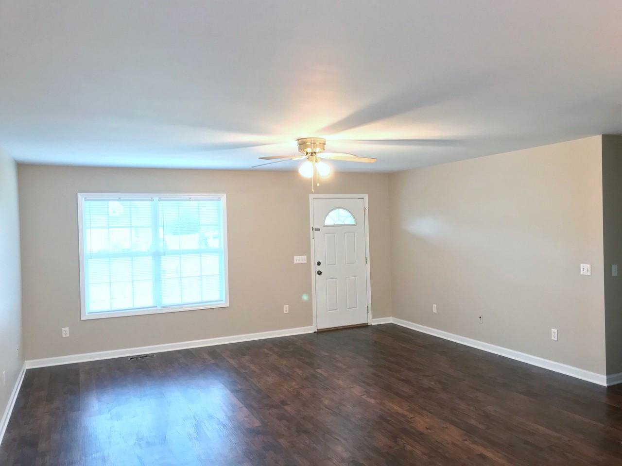 3914 Kings Ct - Photo 3 of 10