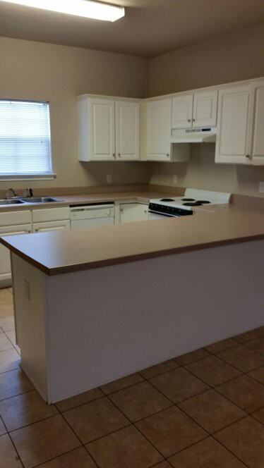 1711 Mignonette Ln - Photo 3 of 10