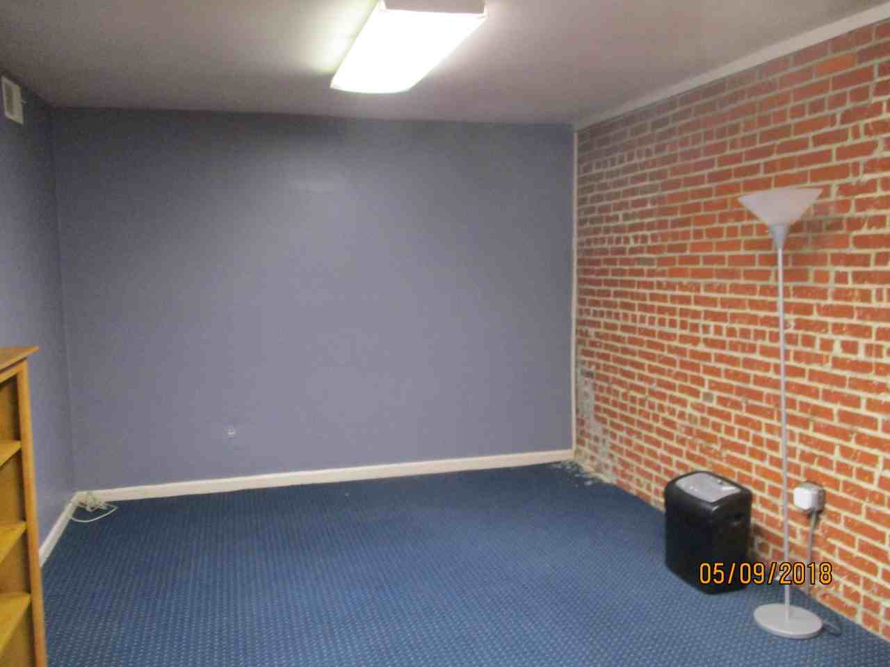 310 S Sheppard St - Photo 3 of 13