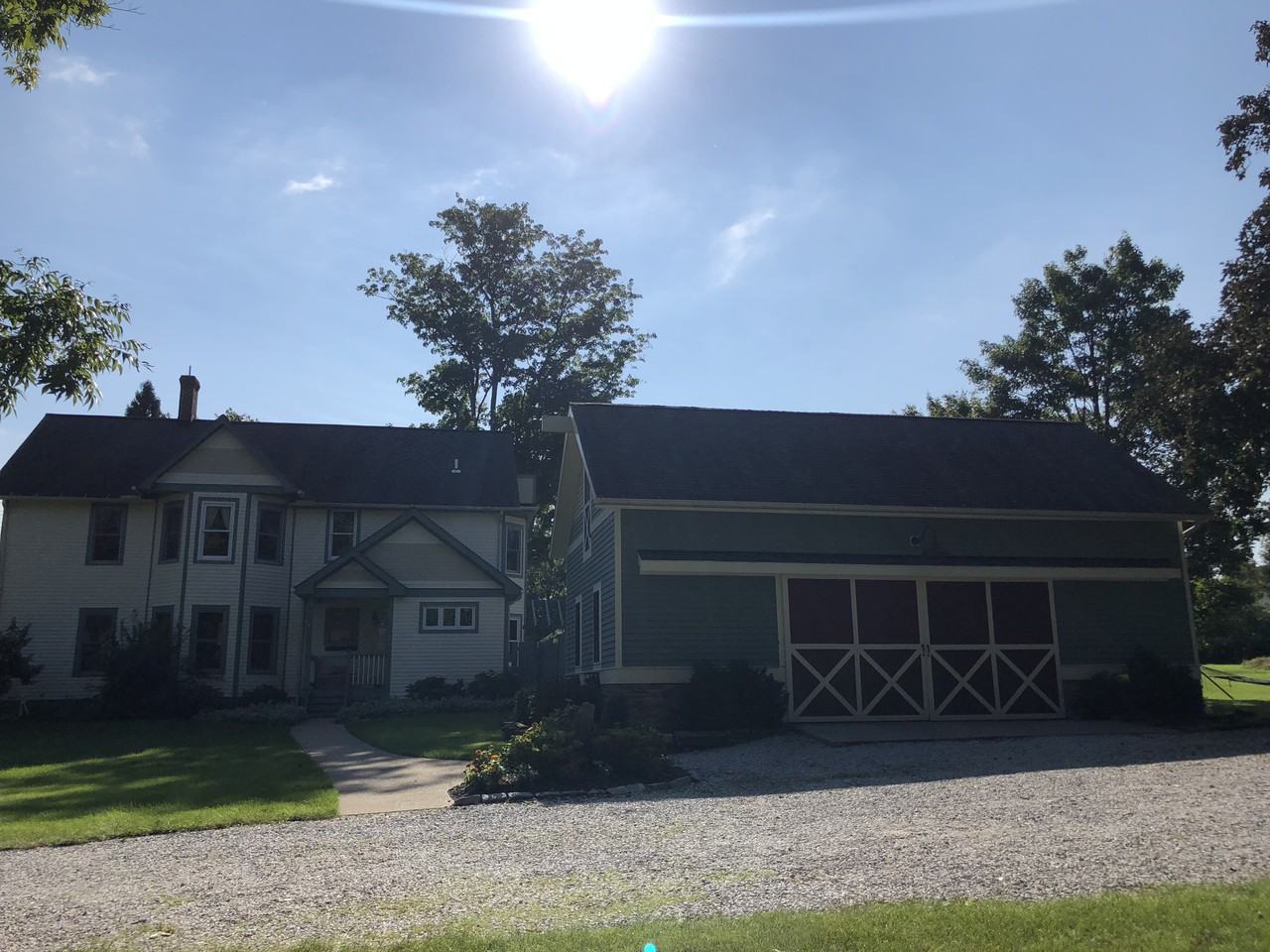 438 E Washington St - Photo 3 of 17