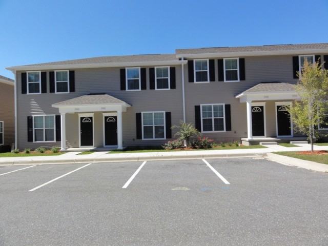 1800 Anole Dr - Photo 2 of 6