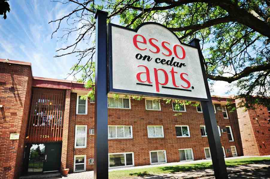 7134 Cedar Ave S - Photo 2 of 5