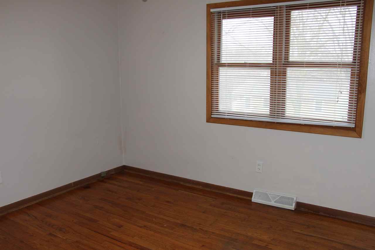 2704 Ashby Ave - Photo 3 of 9