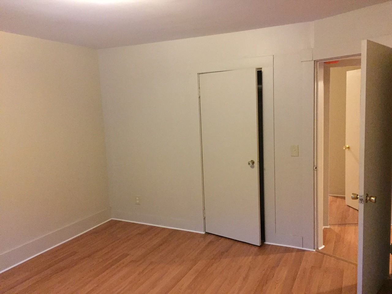 202 Mt Vernon Ave - Photo 3 of 6