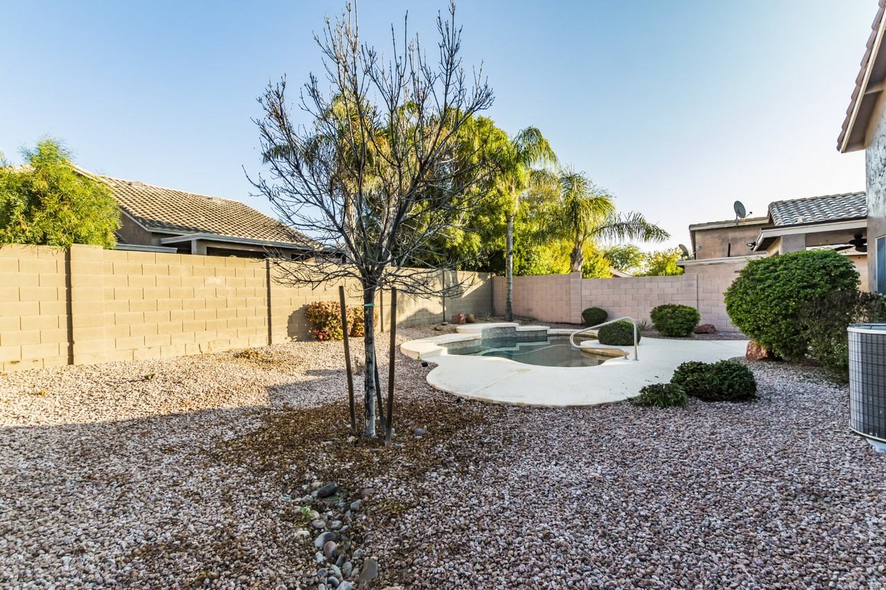 5126 E Libby St - Photo 3 of 20