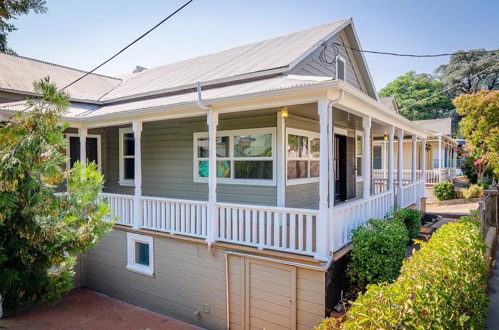 315 N Main St - Photo 3 of 17