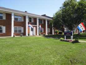 542 Williamsburg Ct - Photo 1 of 1