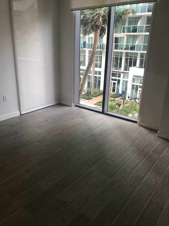 31 SE 6th St - Photo 2 of 19