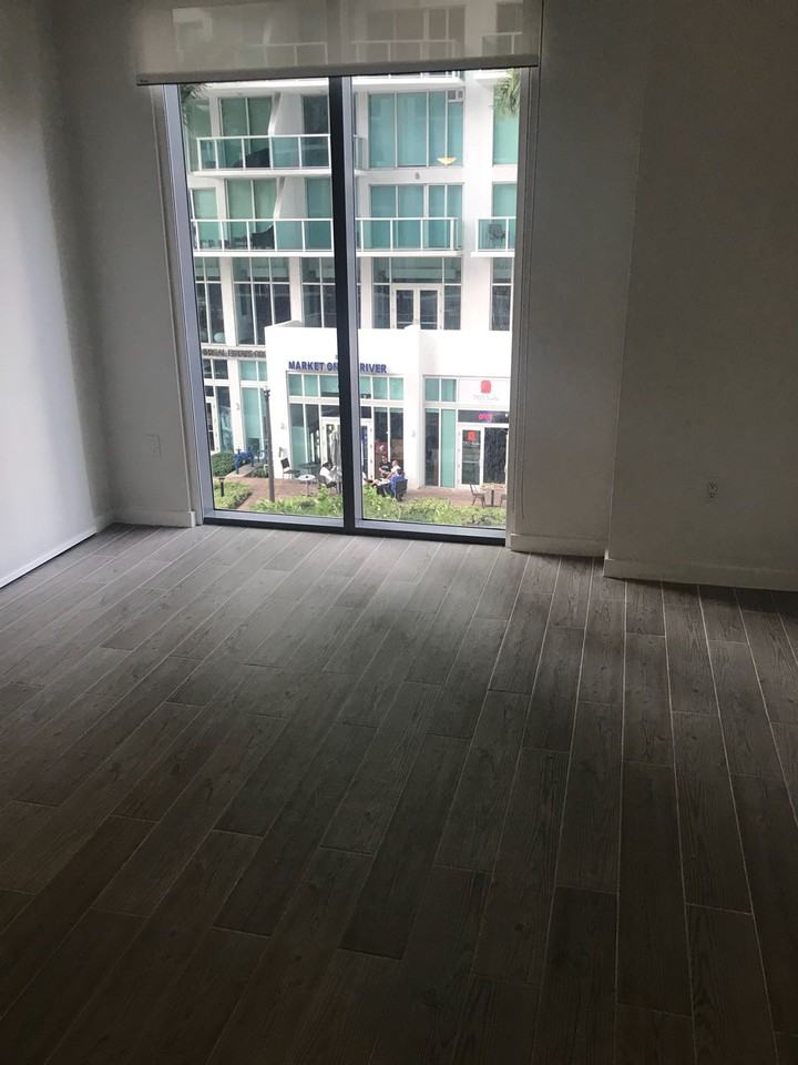 31 SE 6th St - Photo 3 of 19