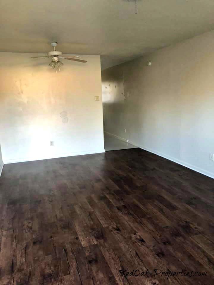 408 Depot - Photo 2 of 6