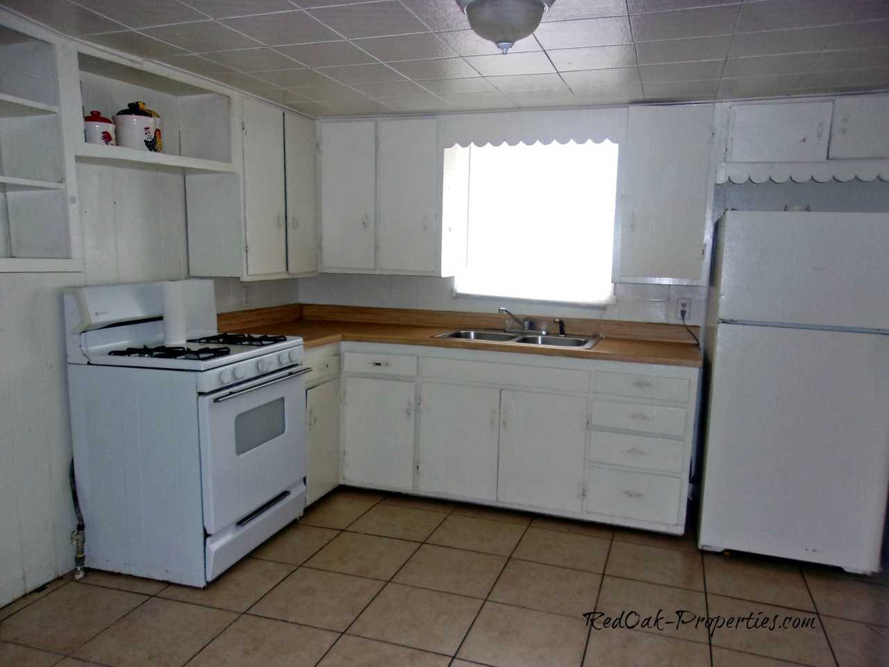 305 S 8th St - Photo 3 of 5