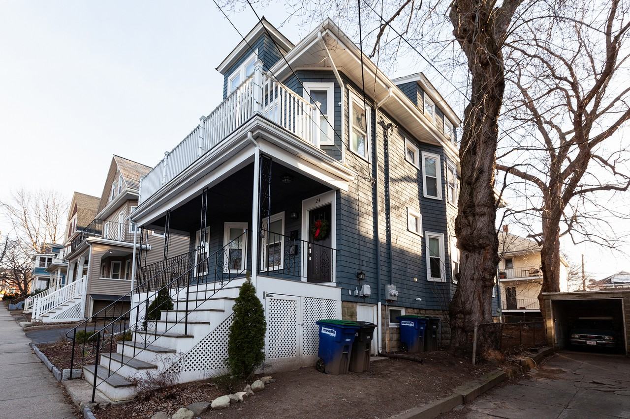 24 Sunset Rd - Photo 2 of 50