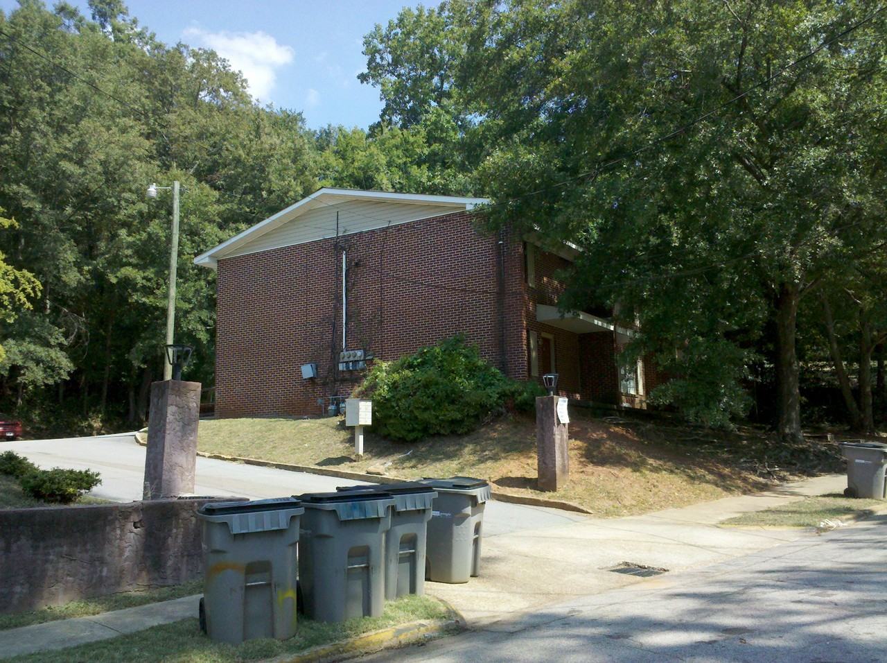 109 W. Bacon St. Apartments - Photo 2 of 2