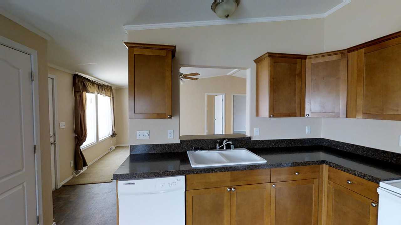 305 E Lime St - Photo 3 of 9