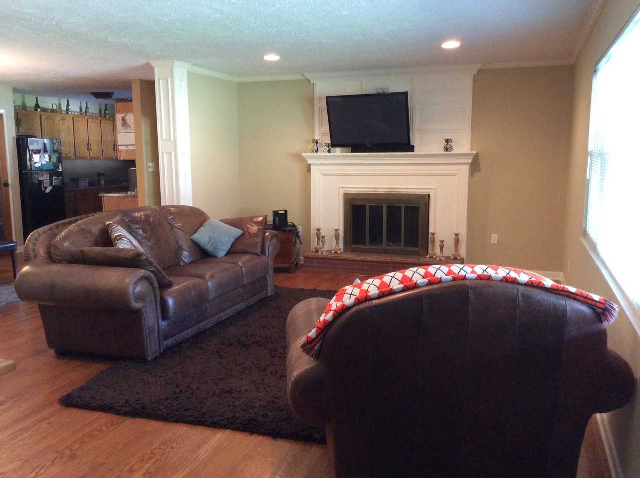 529 Riverside Dr - Photo 2 of 3