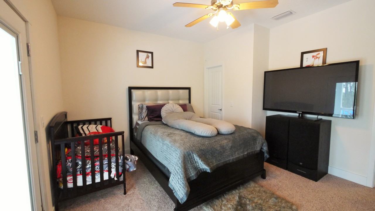 8603 Marlin Pl - Photo 3 of 4